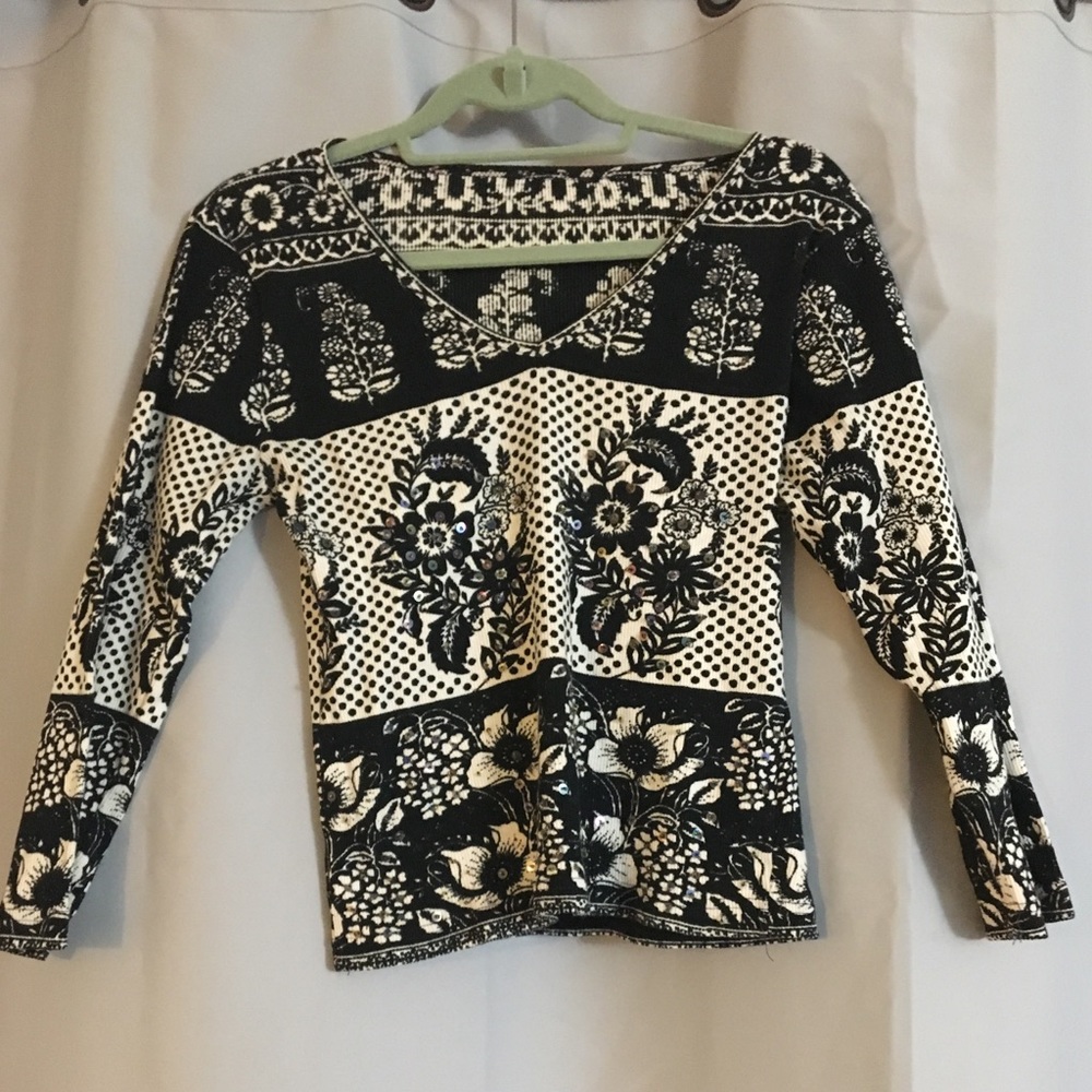 Quarter sleeve shirt